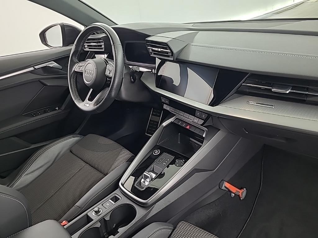 AUDI A3 Sportback 35 TFSI S tronic S edition 5D 110kW photo