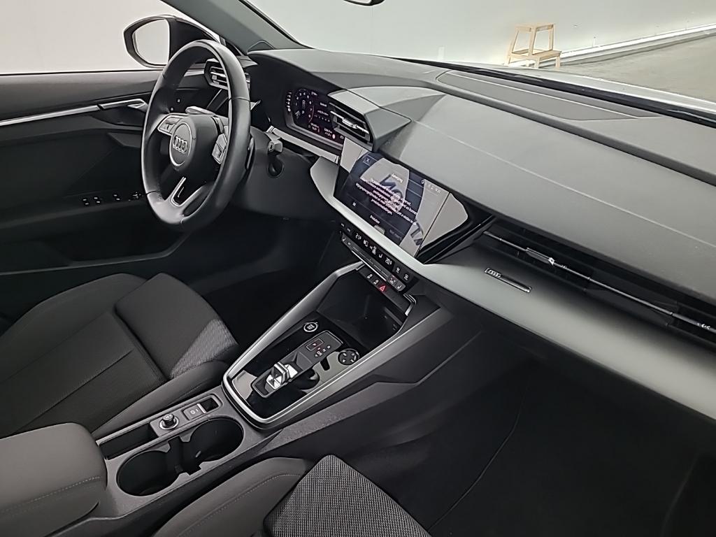 AUDI A3 Sportback 35 TFSI S tronic Business edition 5D 110kW photo