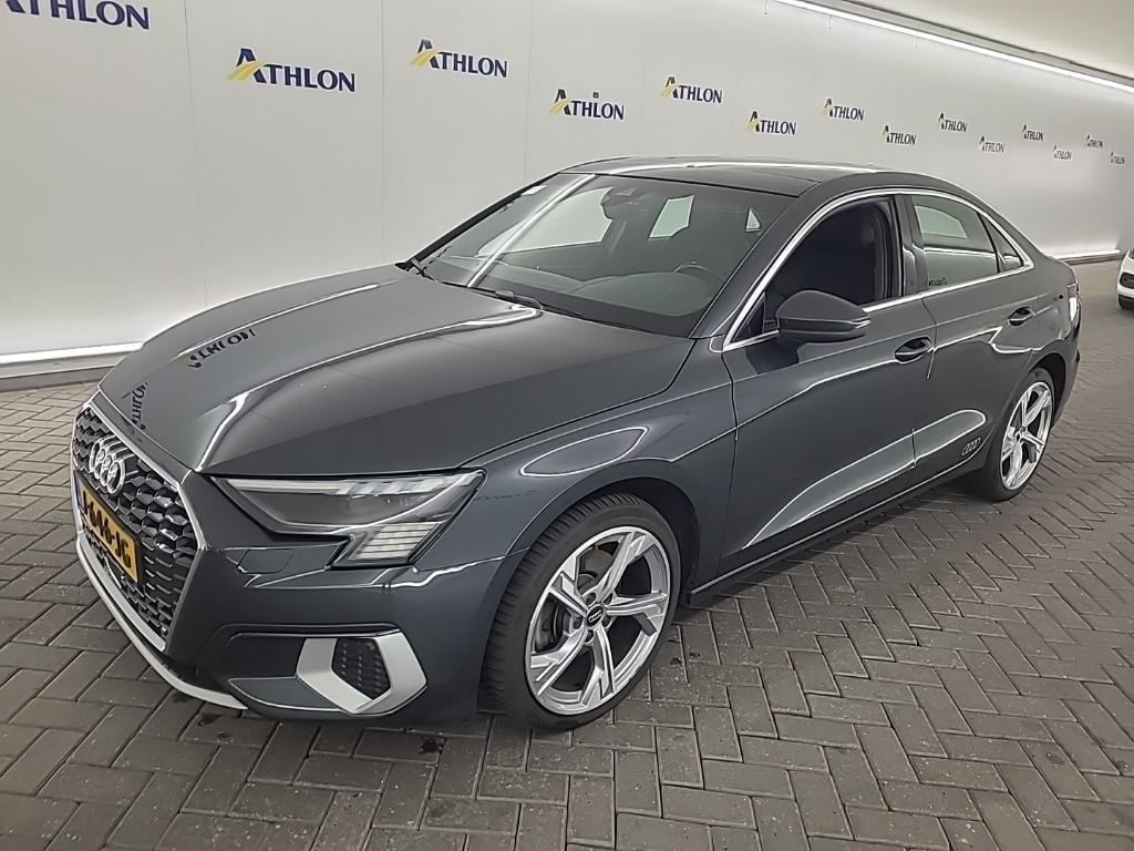 AUDI A3 Limousine 35 TFSI S tronic edition one 4D 110kW