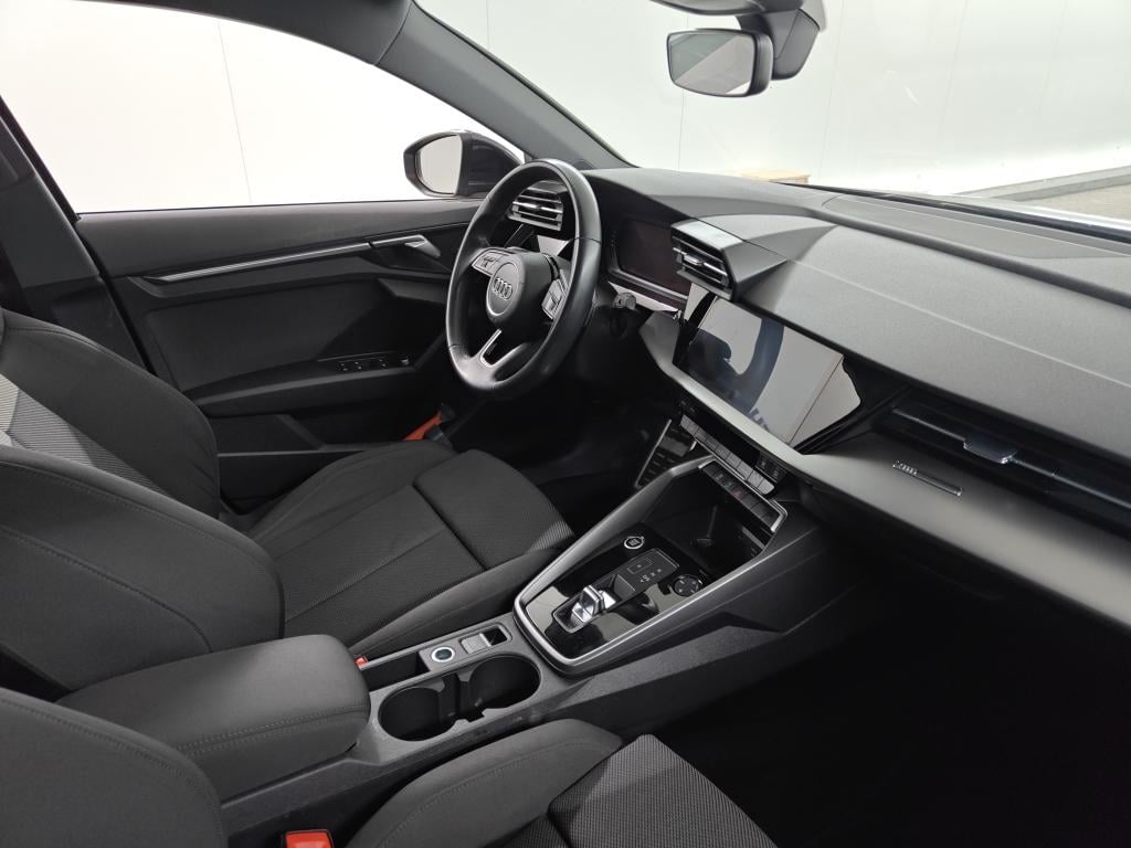 AUDI A3 Limousine 30 TFSI S tronic Advanced edition 4D 81kW photo