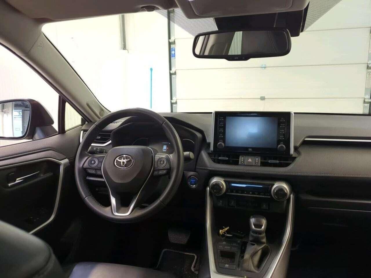 TOYOTA RAV4 2.5 Hybrid Bus Plus photo