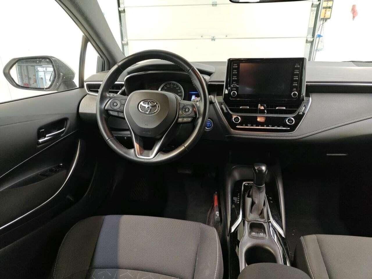 TOYOTA Corolla Touring Sports 1.8 Hybrid Business photo