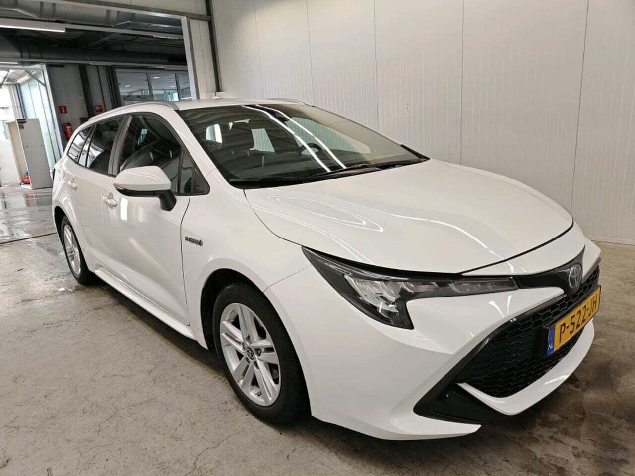 TOYOTA Corolla Touring Sports 1.8 Hybrid Business photo