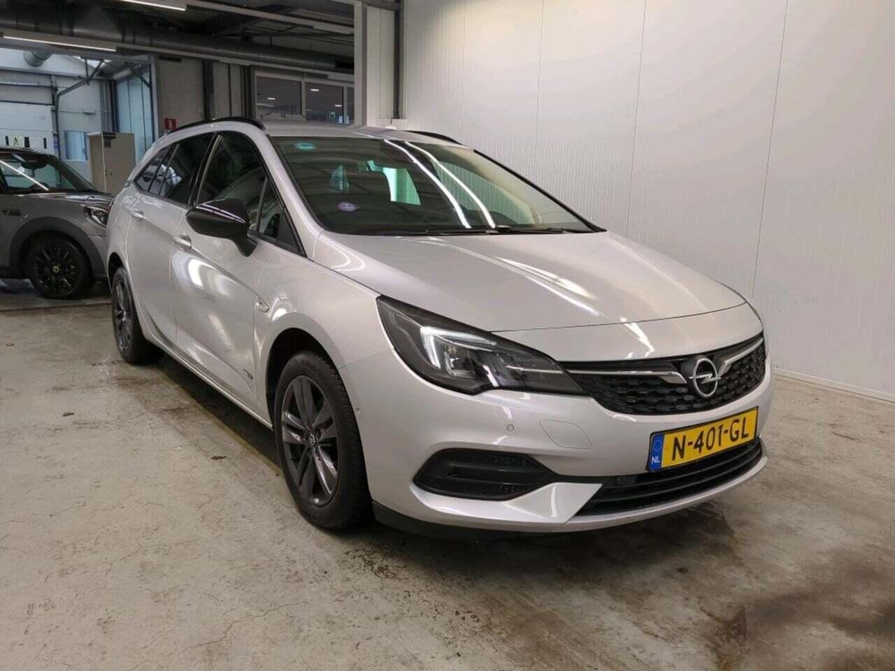 OPEL Astra Sports Tourer 1.2 Design & Tech photo