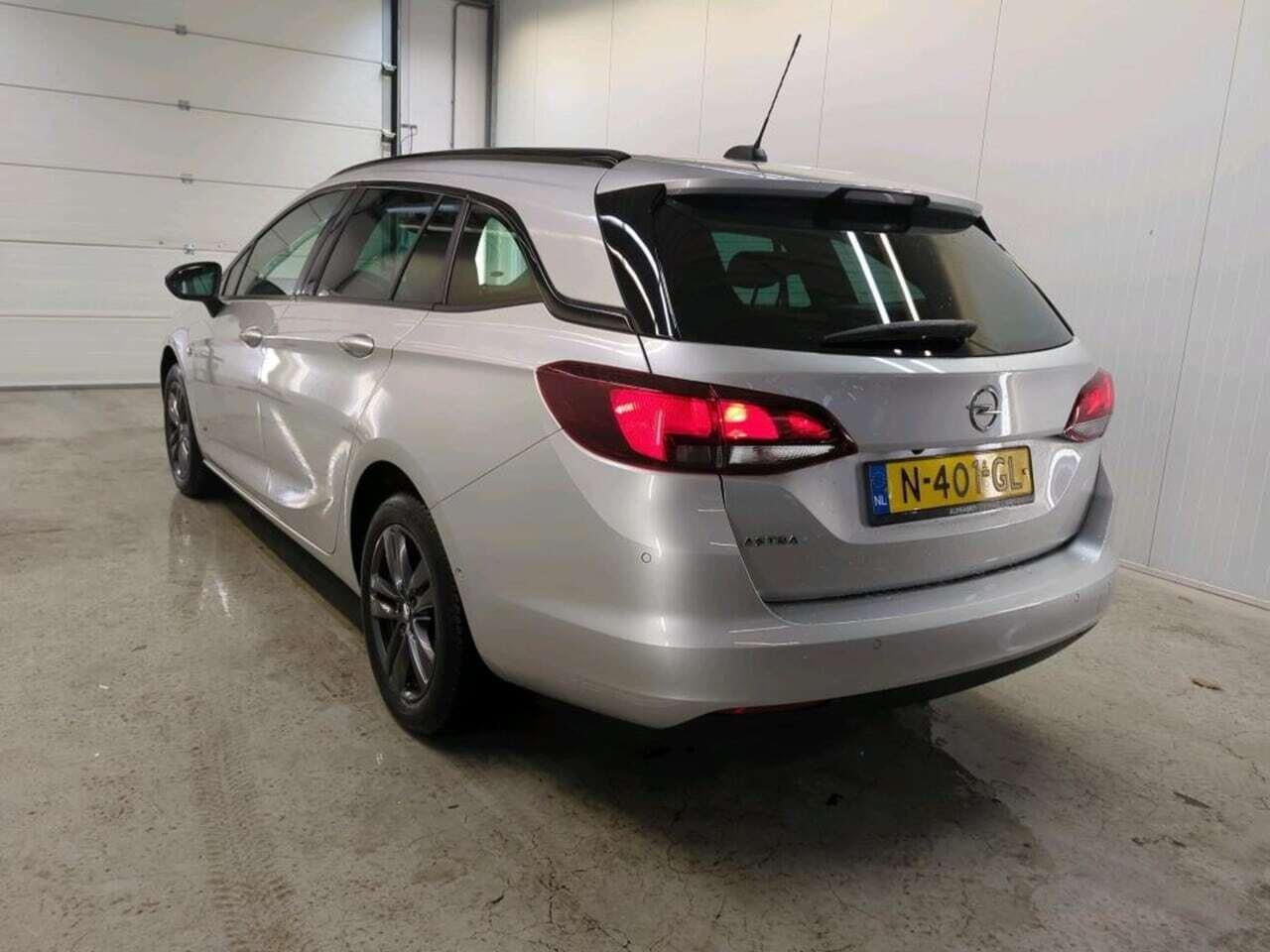 OPEL Astra Sports Tourer 1.2 Design & Tech photo