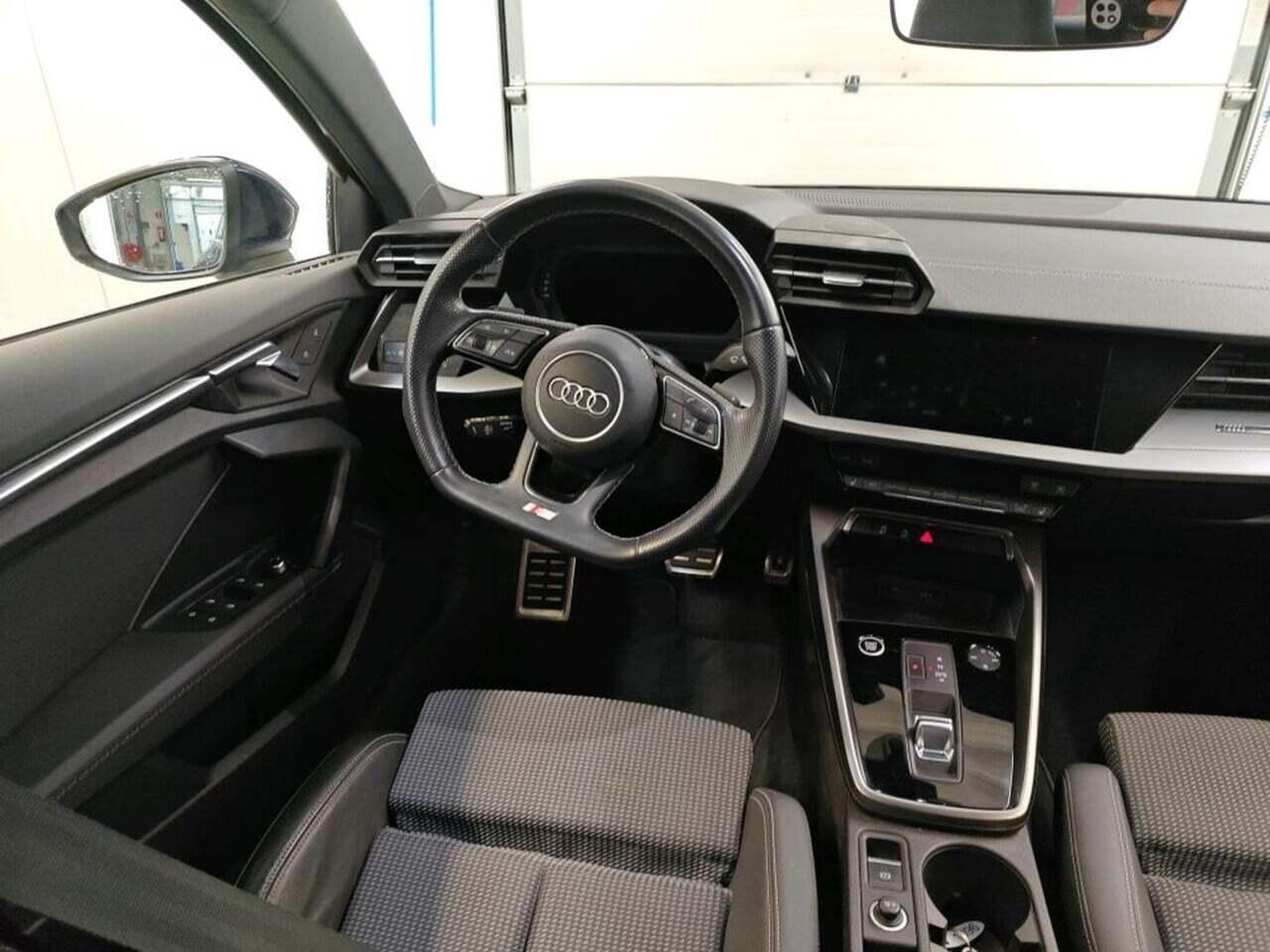 AUDI A3 Limousine 30 TFSI S edition photo