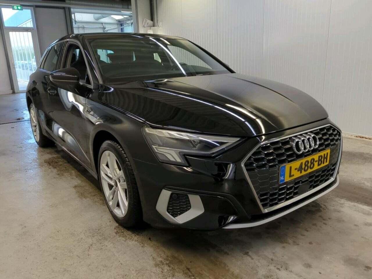 AUDI A3 Sportback 30 TFSI Bns edition photo