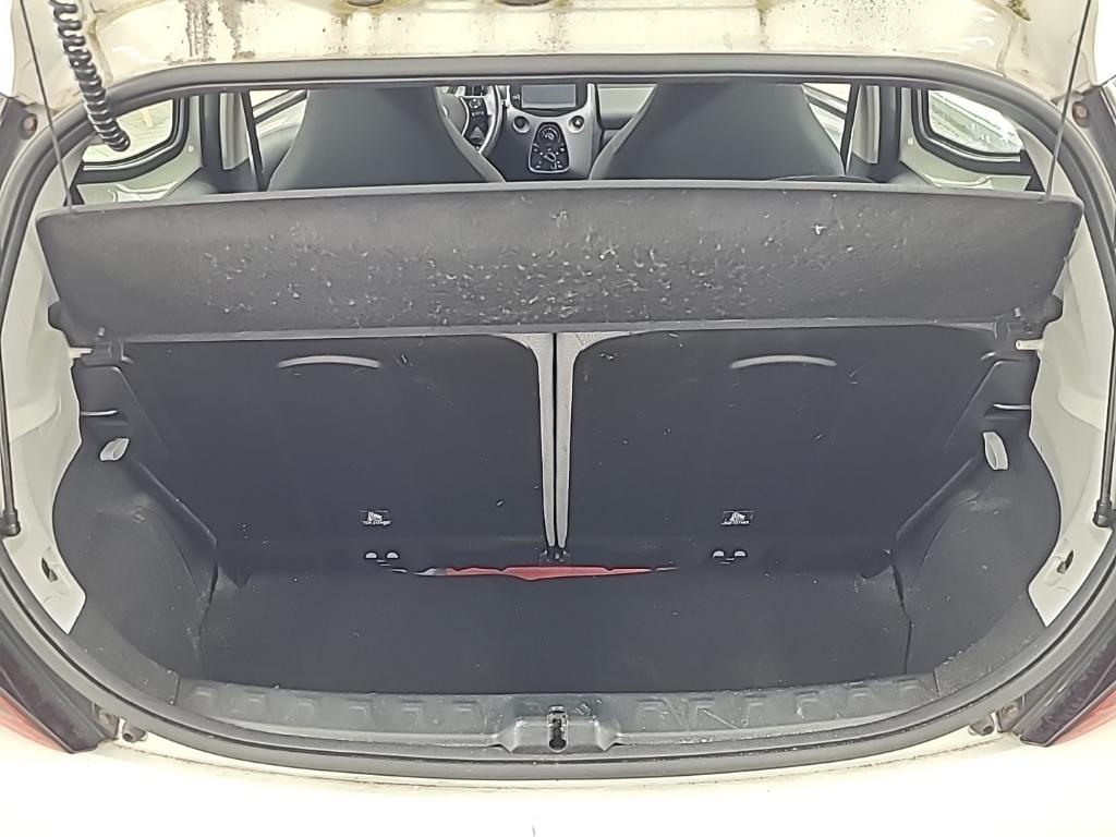 TOYOTA Aygo 1.0 VVT-i x-play 5D 53kW photo