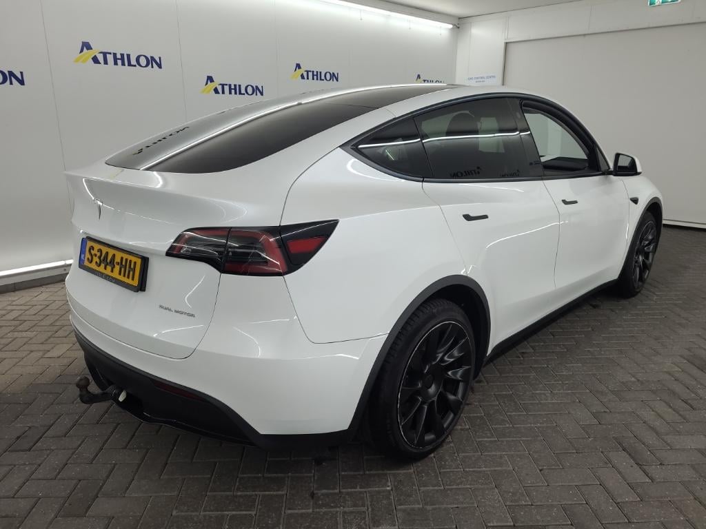 Tesla Model Y Long Range Dual Motor AWD 5D 378kW photo