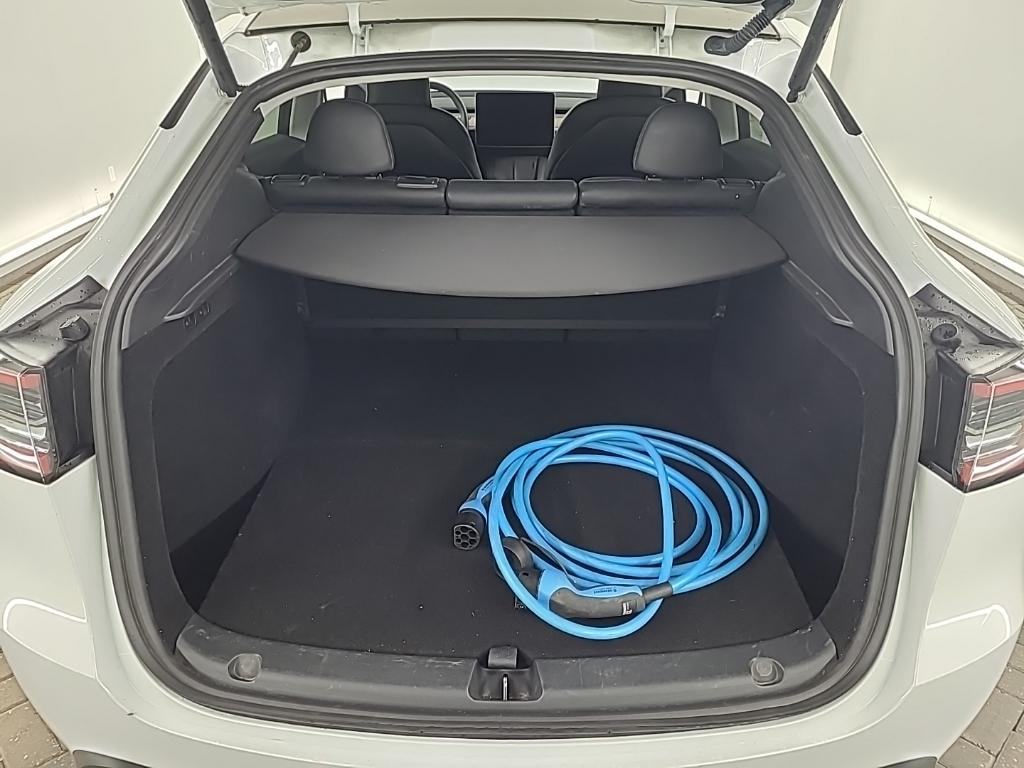 Tesla Model Y Long Range Dual Motor AWD 5D 378kW photo