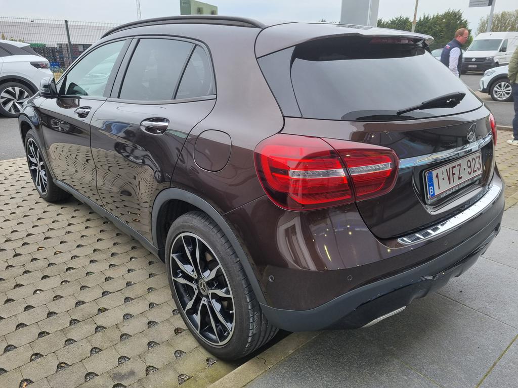 Mercedes-Benz GLA 180 . photo