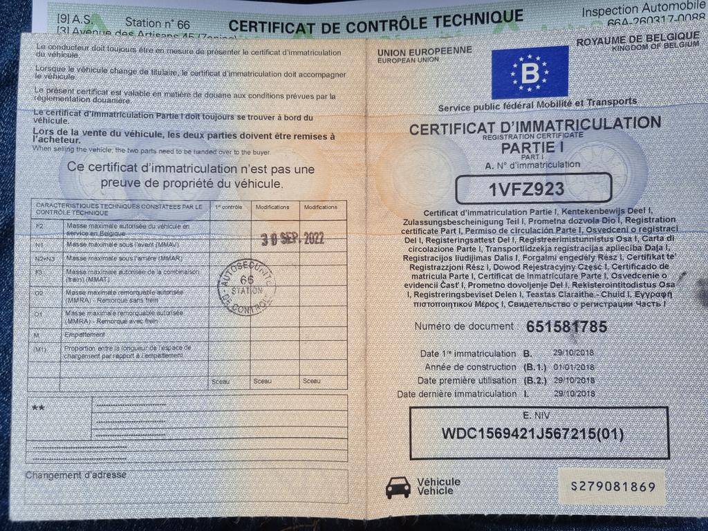 Mercedes-Benz GLA 180 . photo