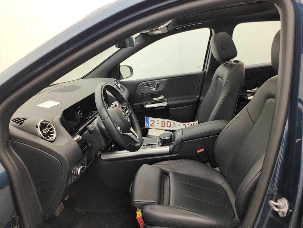 Mercedes-Benz B-Klasse B 180 d Business Solution Aut. 5d photo