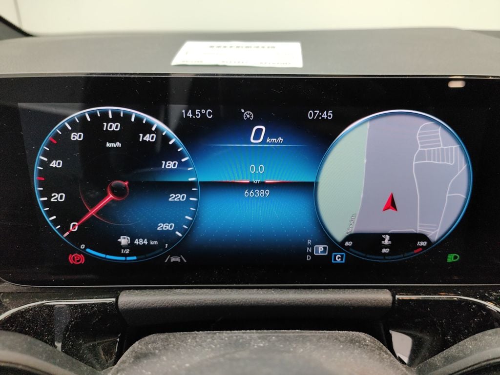 Mercedes-Benz B-Klasse B 180 d Business Solution Aut. 5d photo