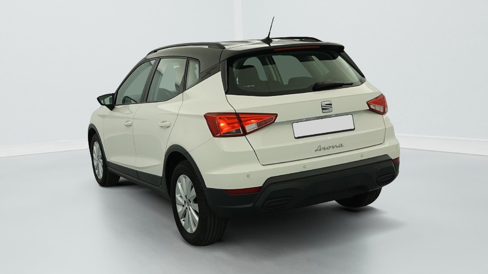 Seat Arona 1.0 TSI 95 ch Start/Stop BVM5 Style Business photo