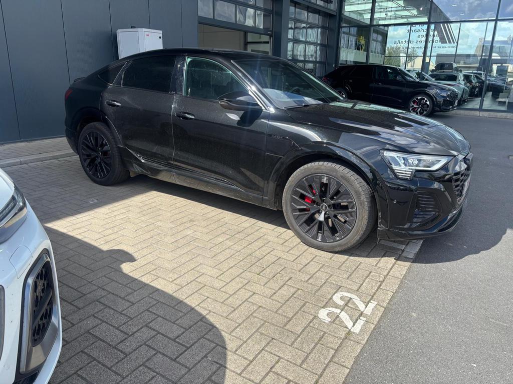 AUDI Q8 e-tron Sportback Audi Q8 Sportback e-tron Competition 50 e-tron quattro 250,00 kW photo