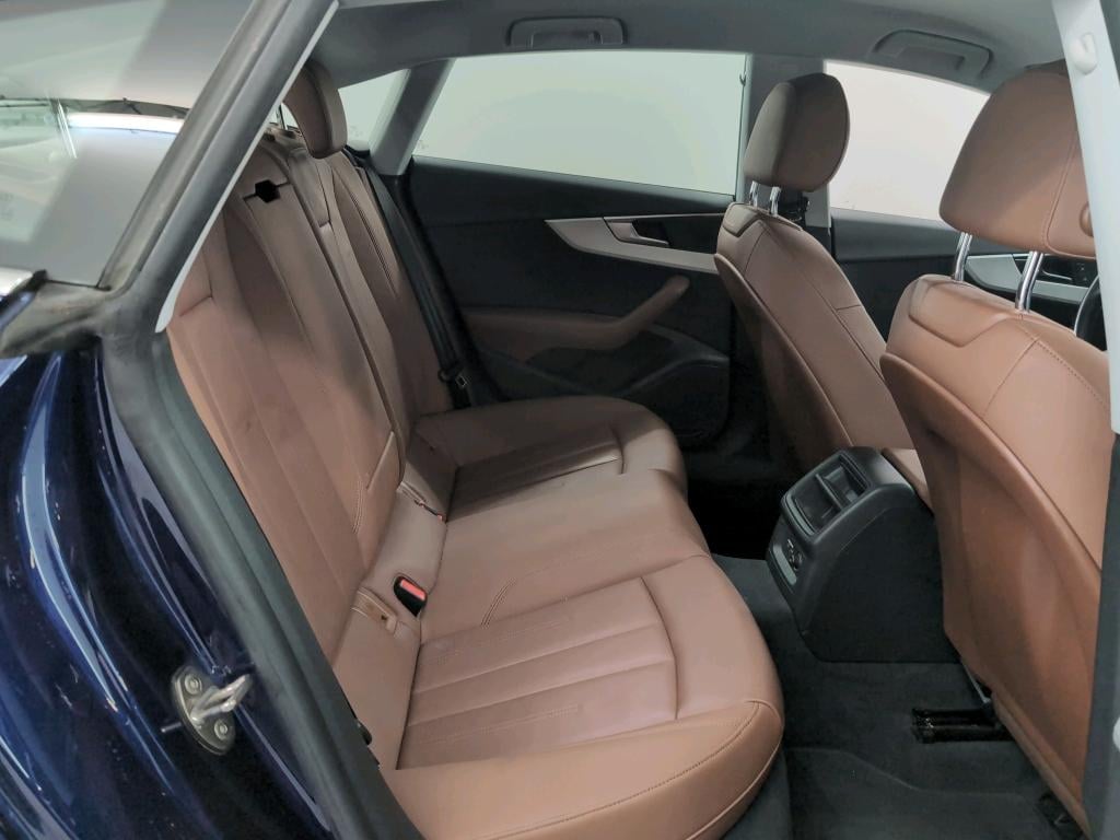 AUDI A5 SPORTBACK 2.0 30 TDI S TRONIC BUS. ED. photo