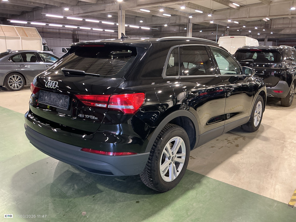 AUDI Q3 1.4 45 TFSI E S TRONIC photo