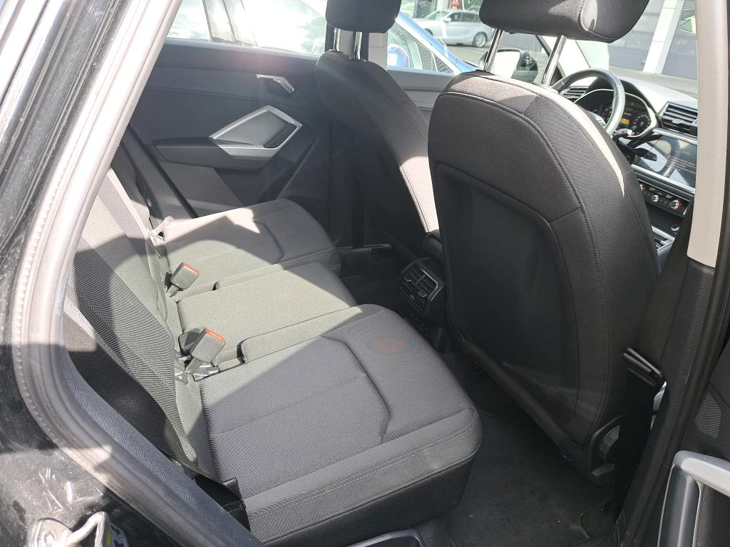 AUDI Q3 1.4 45 TFSI E S TRONIC photo