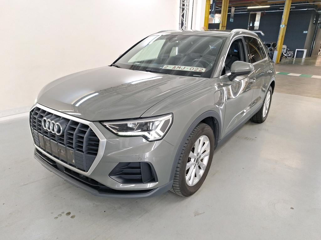 AUDI Q3 1.4 45 TFSI E S TRONIC