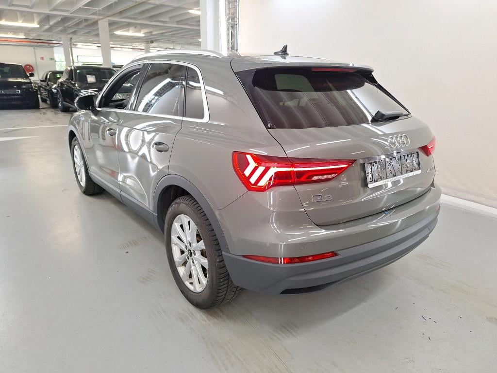AUDI Q3 1.4 45 TFSI E S TRONIC photo