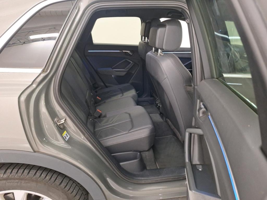 AUDI Q3 1.4 45 TFSI E S TRONIC photo