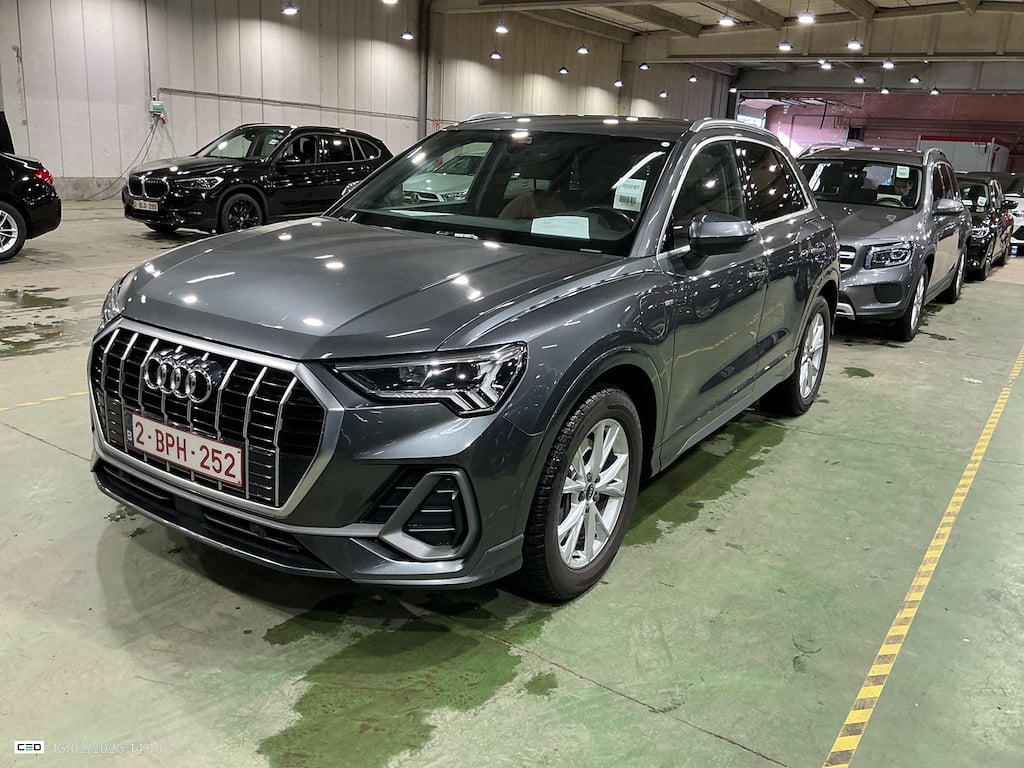 AUDI Q3 1.4 45 TFSI E S TRONIC S LINE