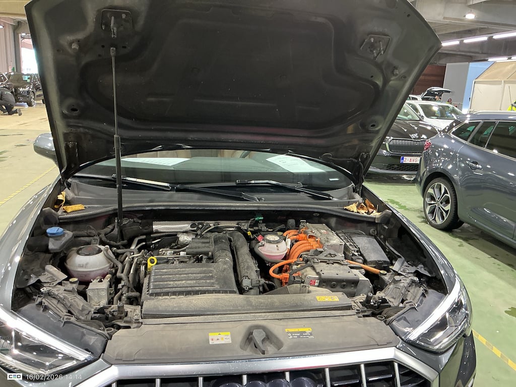 AUDI Q3 1.4 45 TFSI E S TRONIC S LINE photo