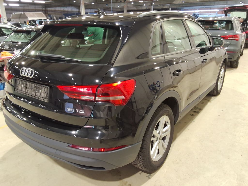 AUDI Q3 2.0 35 TDI S TRONIC BUSINESS EDITION photo