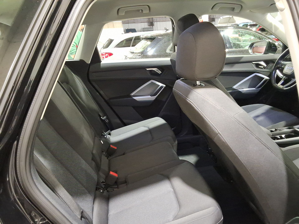 AUDI Q3 2.0 35 TDI S TRONIC BUSINESS EDITION photo