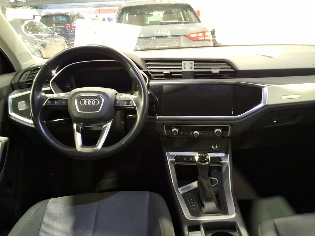 AUDI Q3 2.0 35 TDI S TRONIC BUSINESS EDITION photo