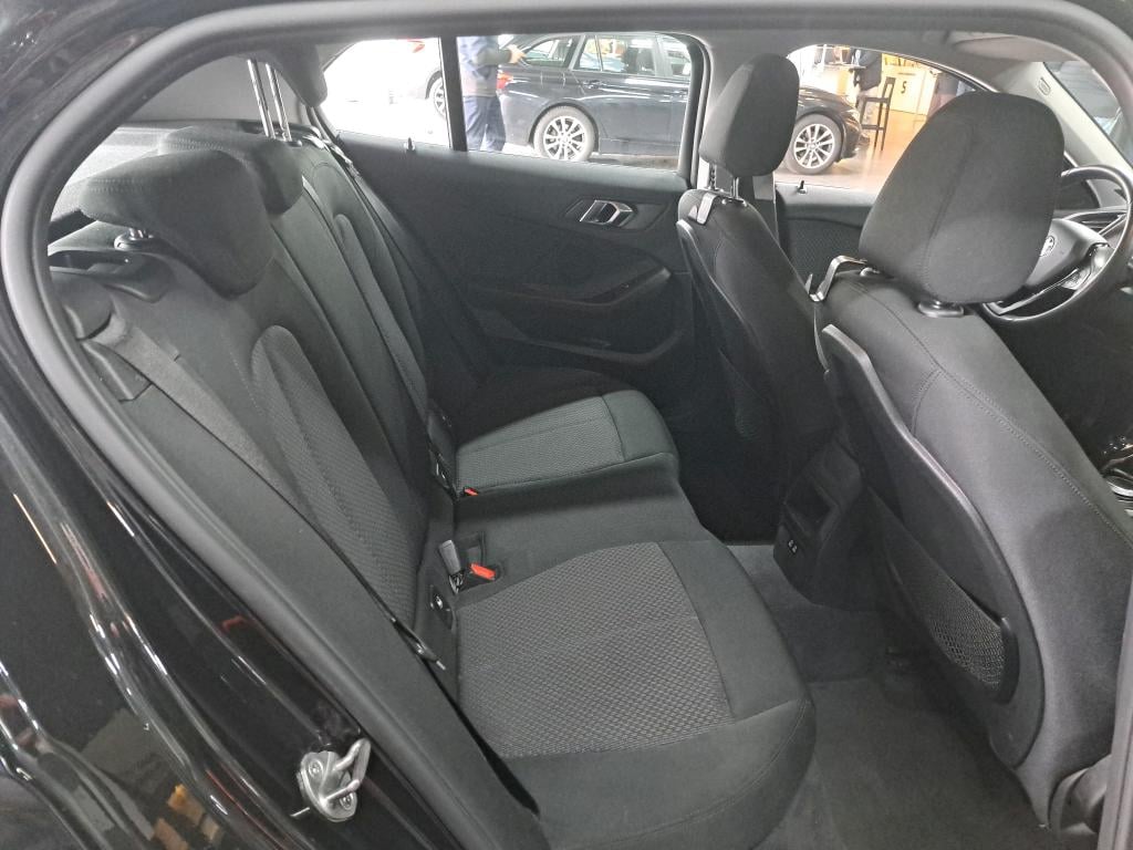 BMW 1 HATCH DIESEL - 2019 116 dA AdBlue photo