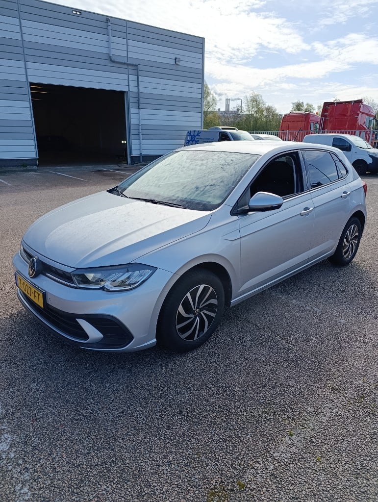 VOLKSWAGEN POLO 1.0 TSI Life Bns