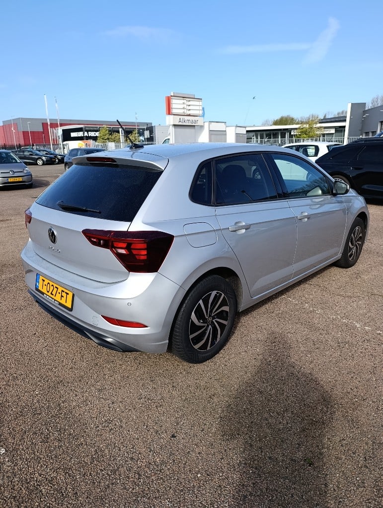 VOLKSWAGEN POLO 1.0 TSI Life Bns photo