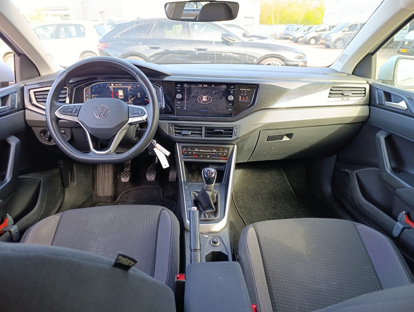 VOLKSWAGEN POLO 1.0 TSI Life Bns photo