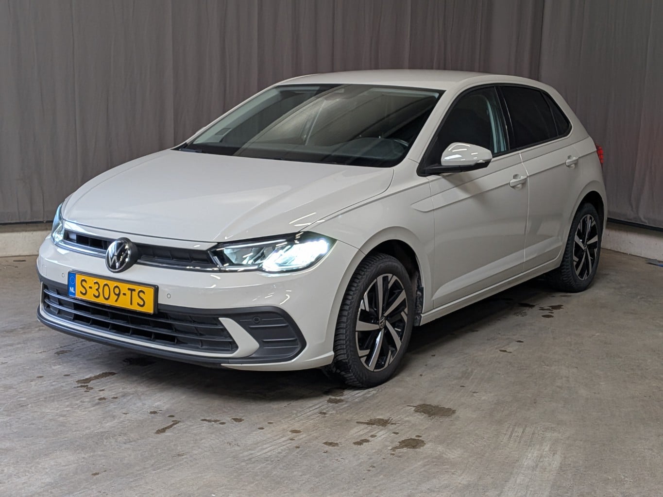 VOLKSWAGEN POLO 1.0 TSI Life Bns