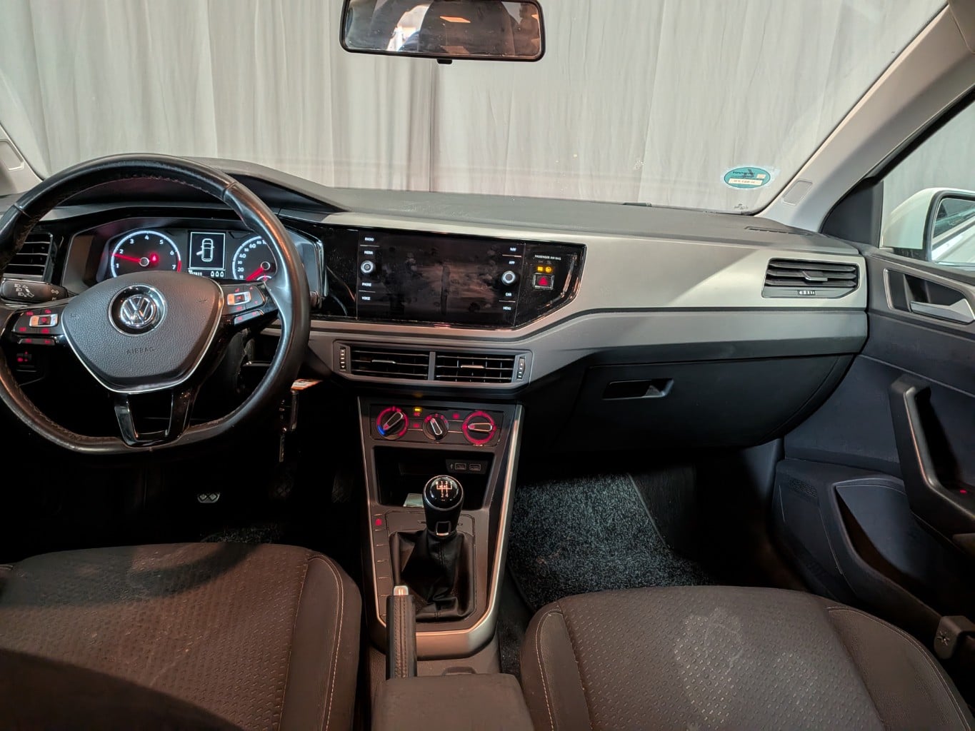 VOLKSWAGEN POLO 1.0 TSI Comfortline photo