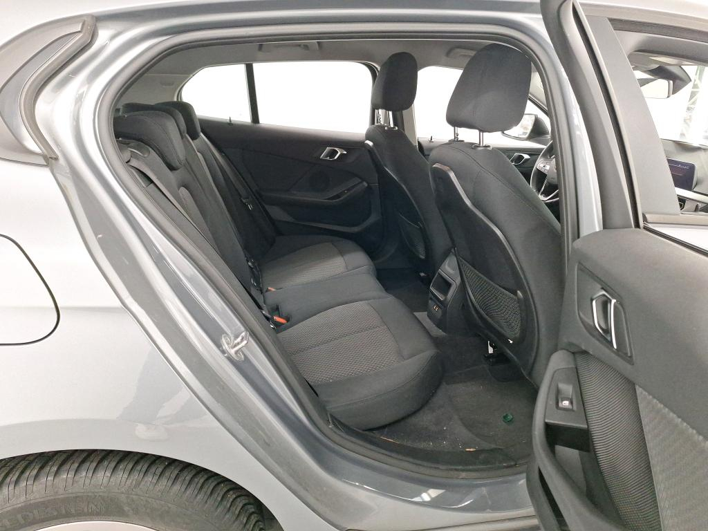 BMW 1 SERIES HATCH 1.5 116D (85KW) photo