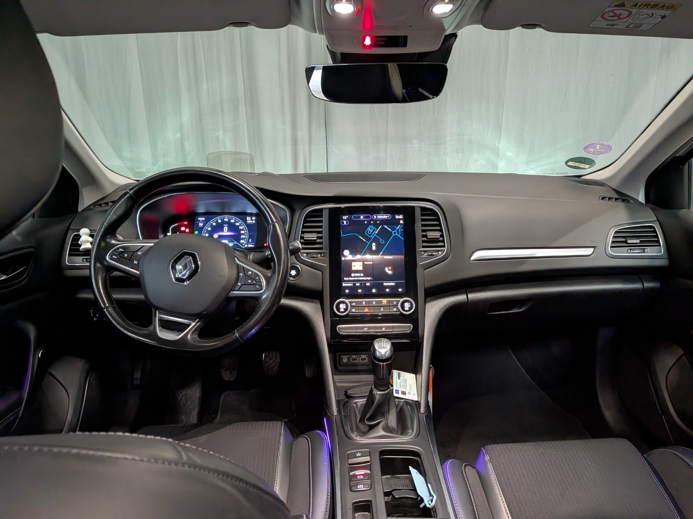 RENAULT MEGANE ESTATE 1.3 TCe Intens photo