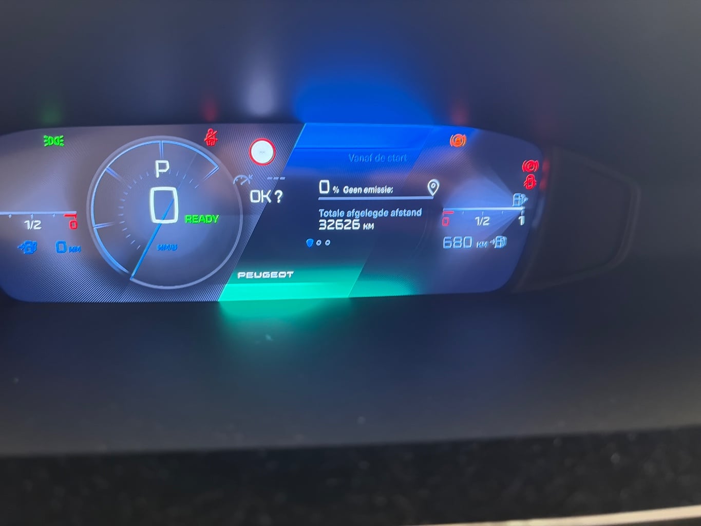 PEUGEOT 308 SW 1.6 PHEV Act. Bns photo