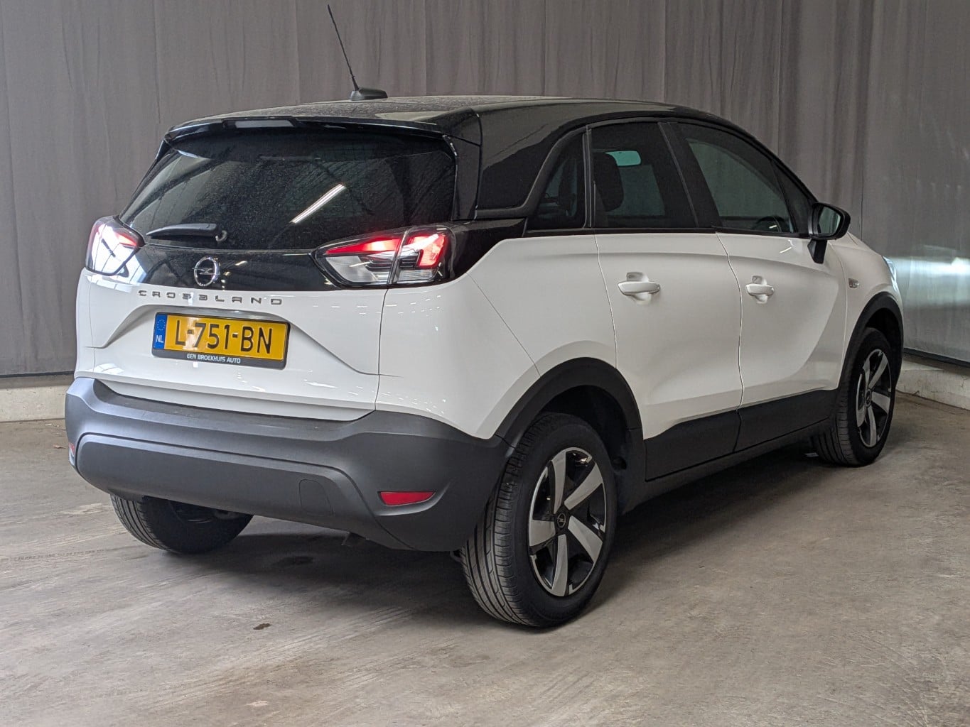 OPEL Crossland 1.2 Turbo Edition photo