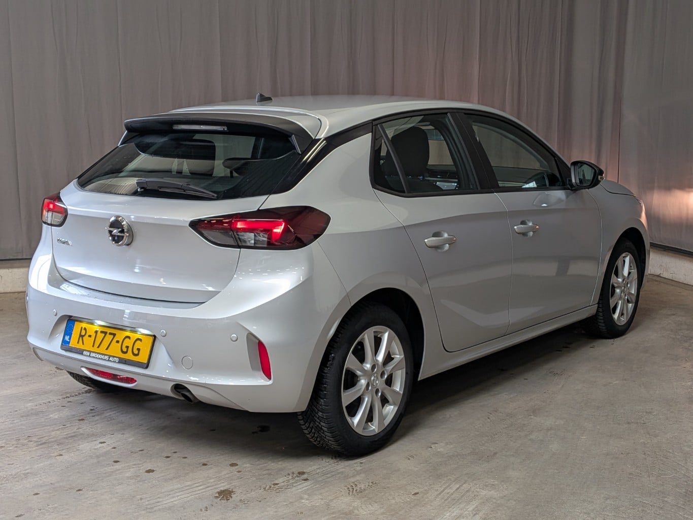 OPEL CORSA 1.2 Edition photo