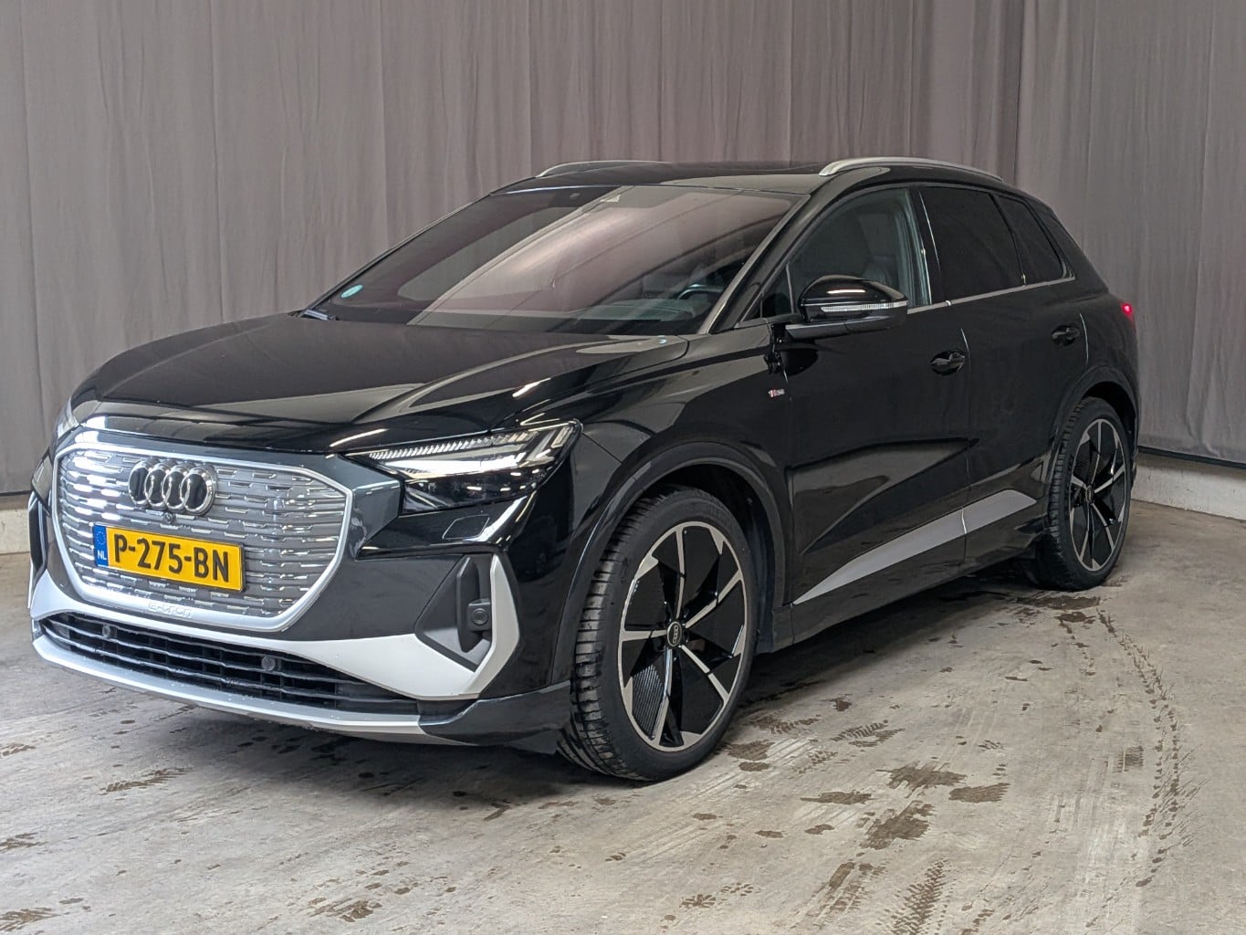 AUDI Q4 e-tron 40 L ed S Com 77 kWh