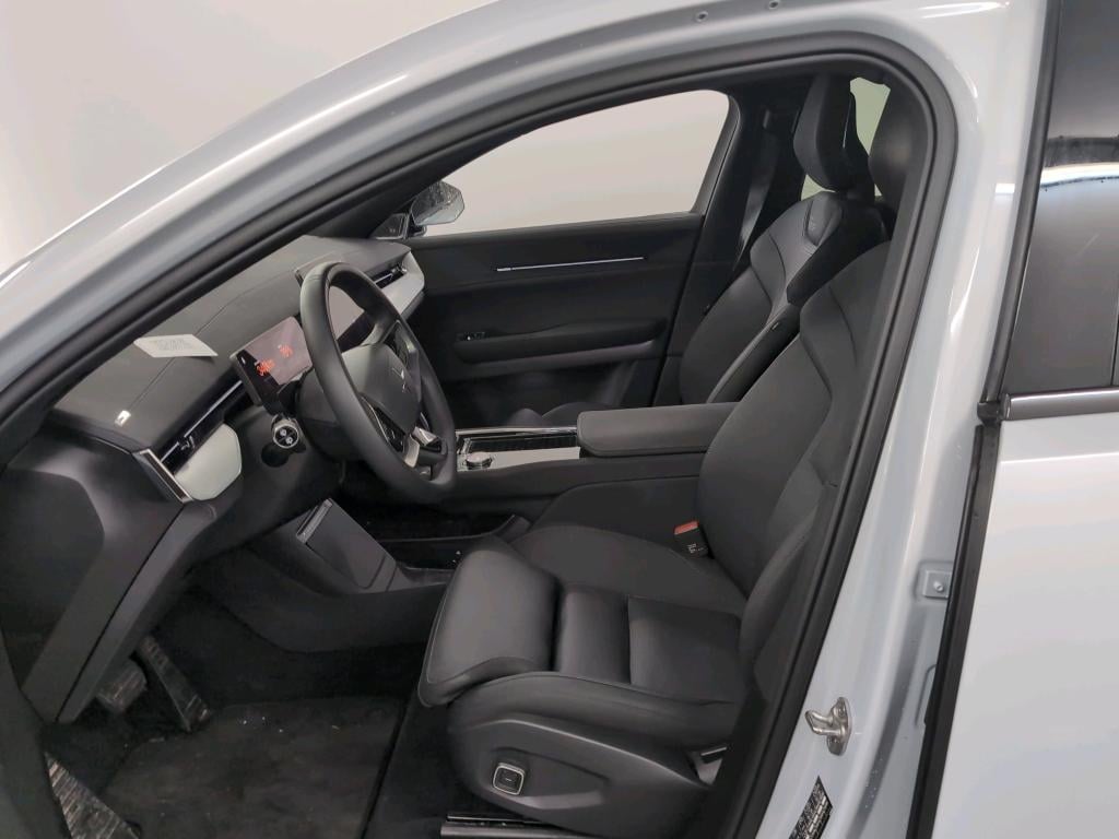 POLESTAR 3 BEV 111WH PLUS PILOT photo