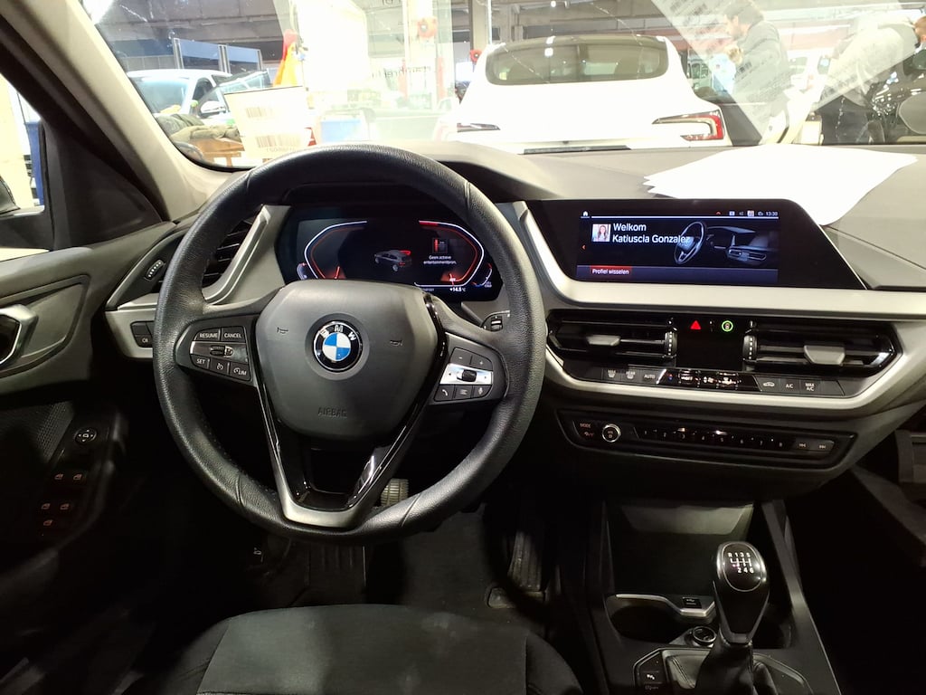 BMW 1 SERIES HATCH 1.5 116D (85KW) photo