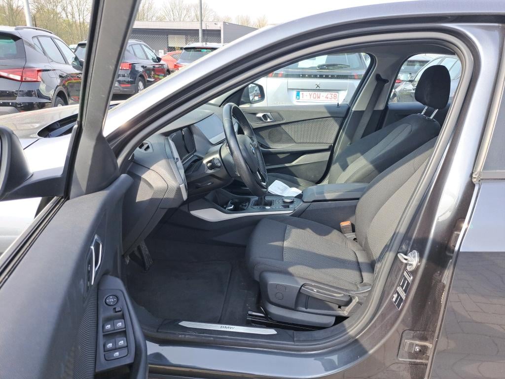 BMW 1 SERIES HATCH 1.5 118I (100KW) photo