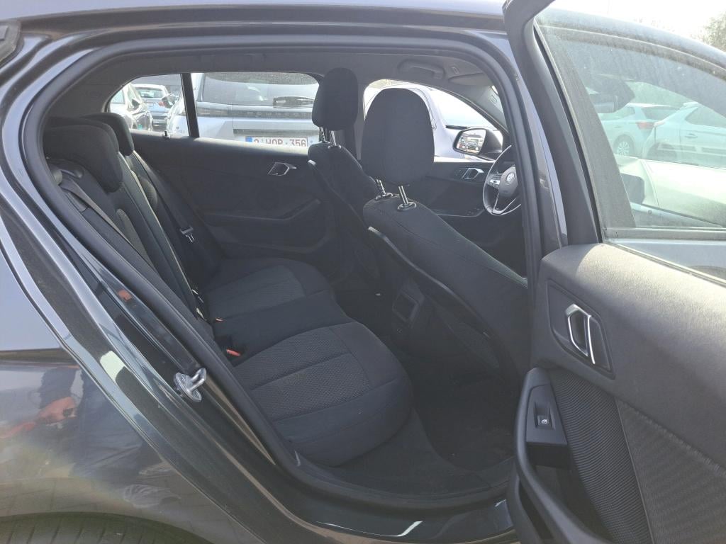 BMW 1 SERIES HATCH 1.5 118I (100KW) photo