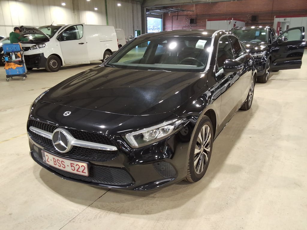 MERCEDES-BENZ A-CLASS LIMOUSINE 1.3 A 250 E BUSINESS SOLUTION DCT