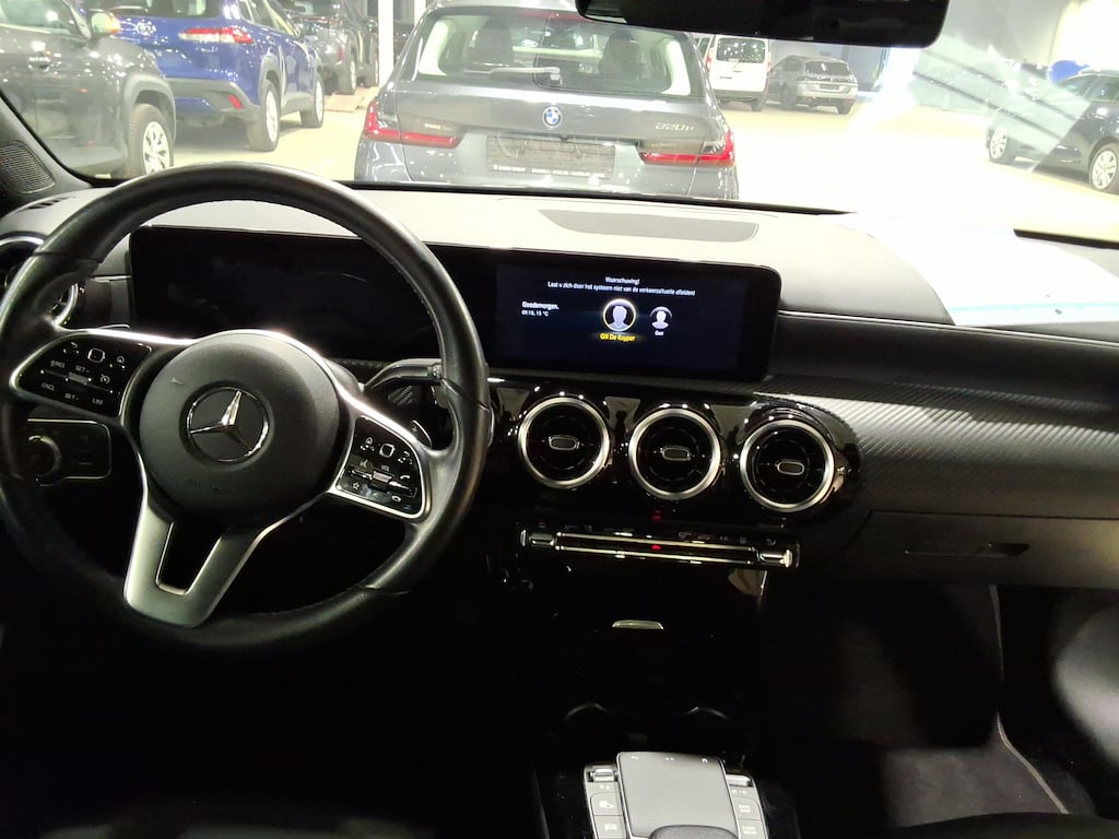 MERCEDES-BENZ A-CLASS LIMOUSINE 1.3 A 250 E BUSINESS SOLUTION DCT photo