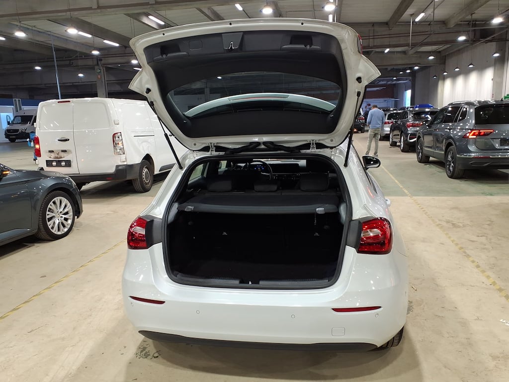 MERCEDES-BENZ CLASS A (W177) A 160 photo